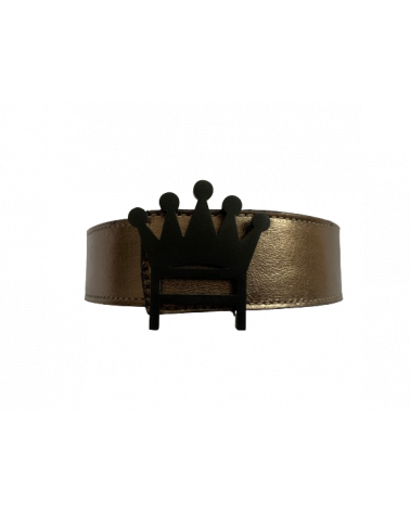 Black and Golden - a very stylish combination